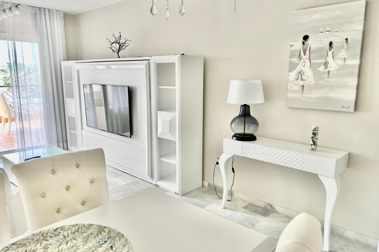 Mi Capricho Beachfront- 9E Apartment With Sea Views - Costa Del Sol Sitio de Calahonda Exteriör bild