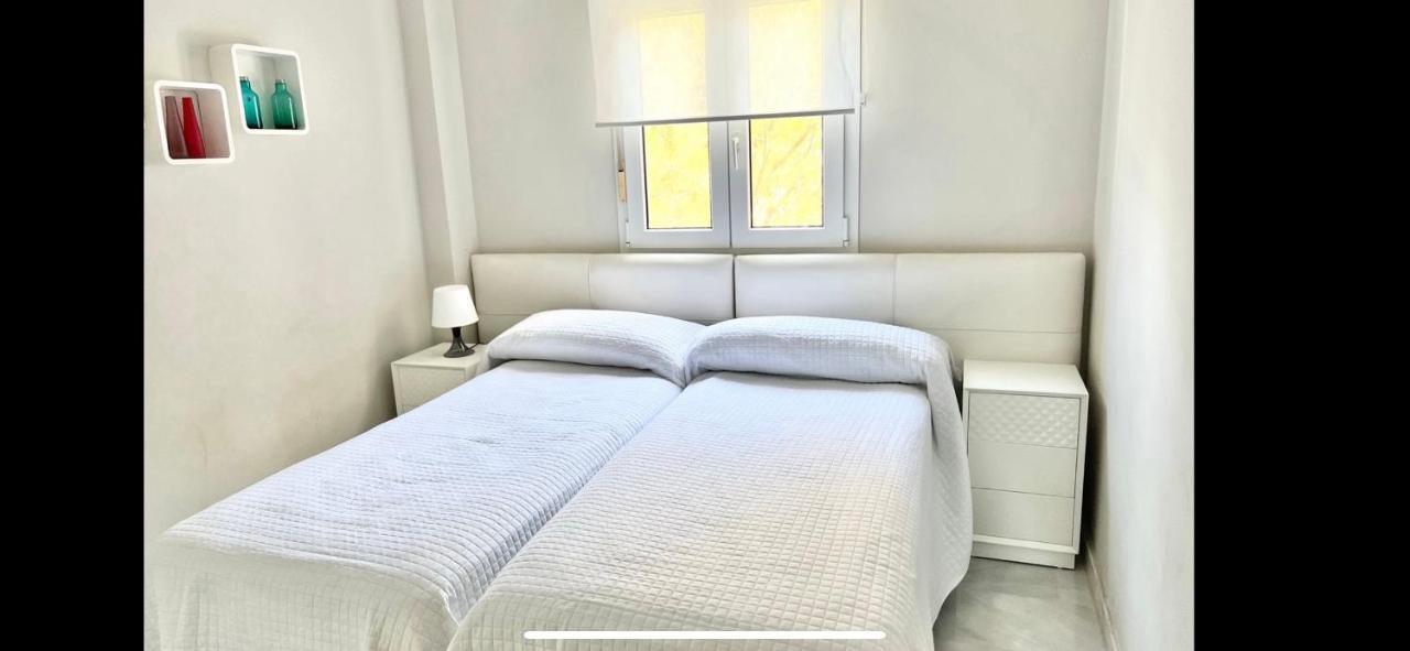 Mi Capricho Beachfront- 9E Apartment With Sea Views - Costa Del Sol Sitio de Calahonda Exteriör bild